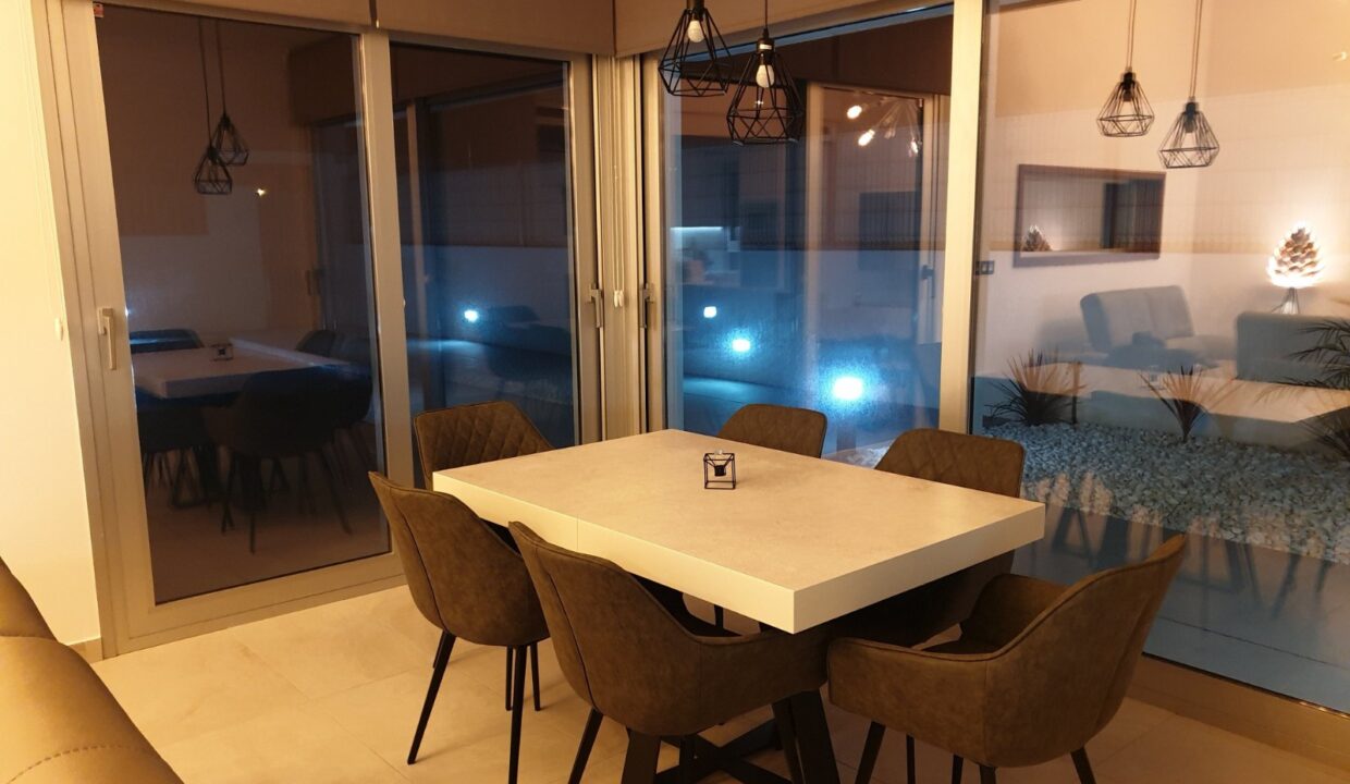 o_1j7gv3kkh1a3k1q181p8t1ai39ru2c