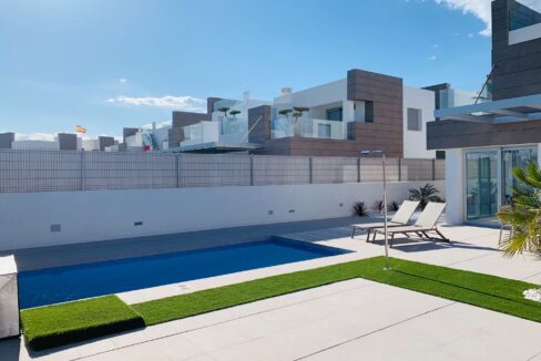 o_1j7gv3kkhch7vqg1cfruq31je722